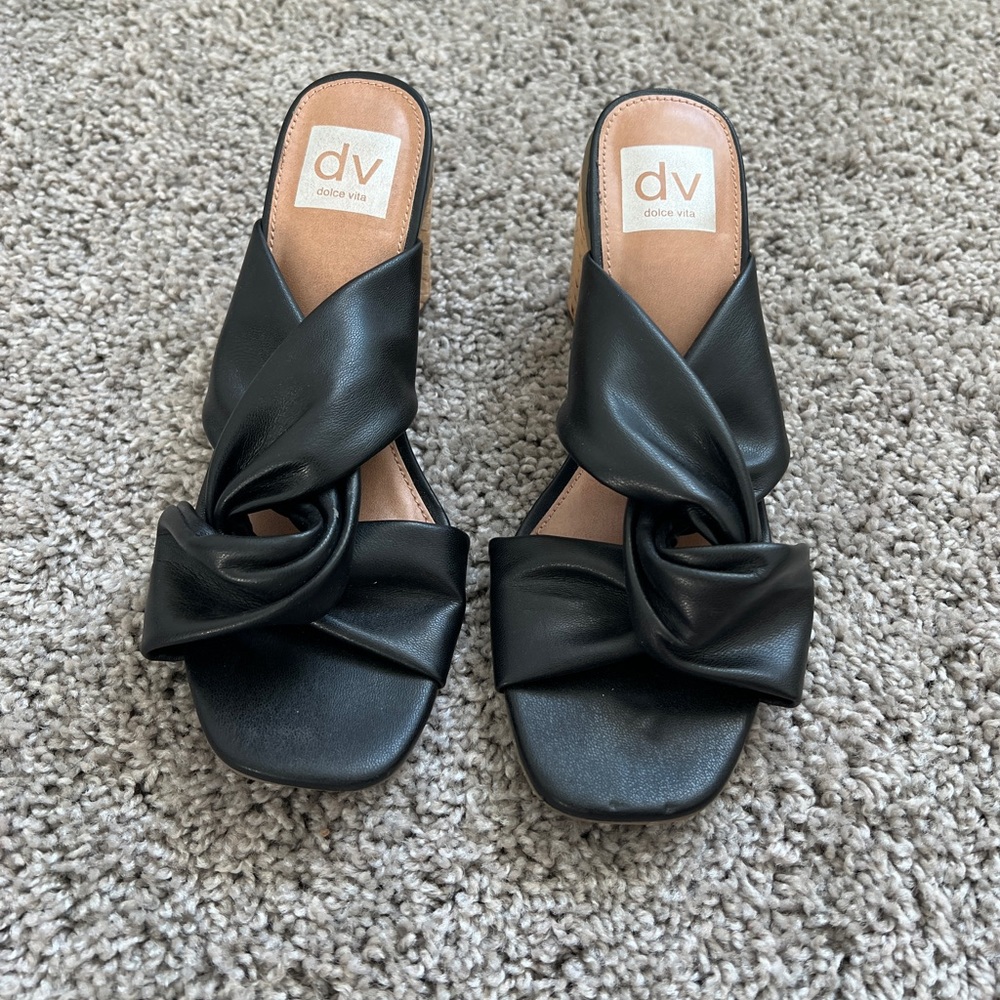 LIKE NEW! Dolce Vita black heels
